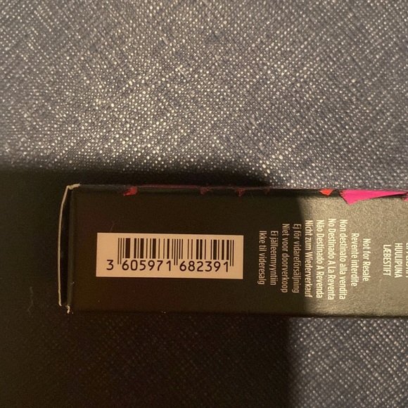 Urban Decay Vice Lipstick #Bad Blood - Picture 6 of 6